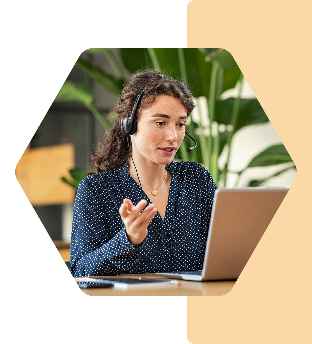 Image of an IT support professional talking on a headset