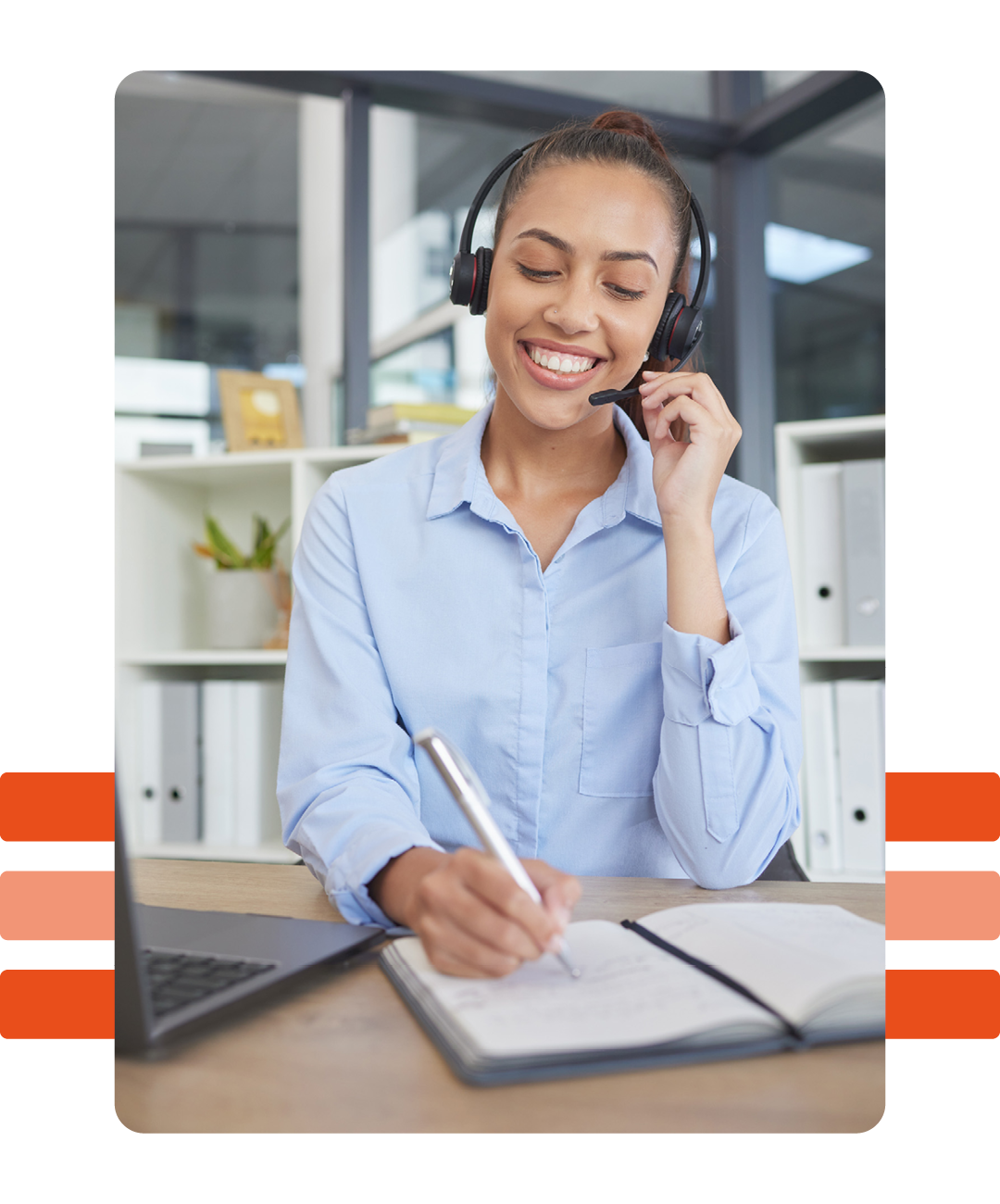 Image of an IT support professional talking on a headset