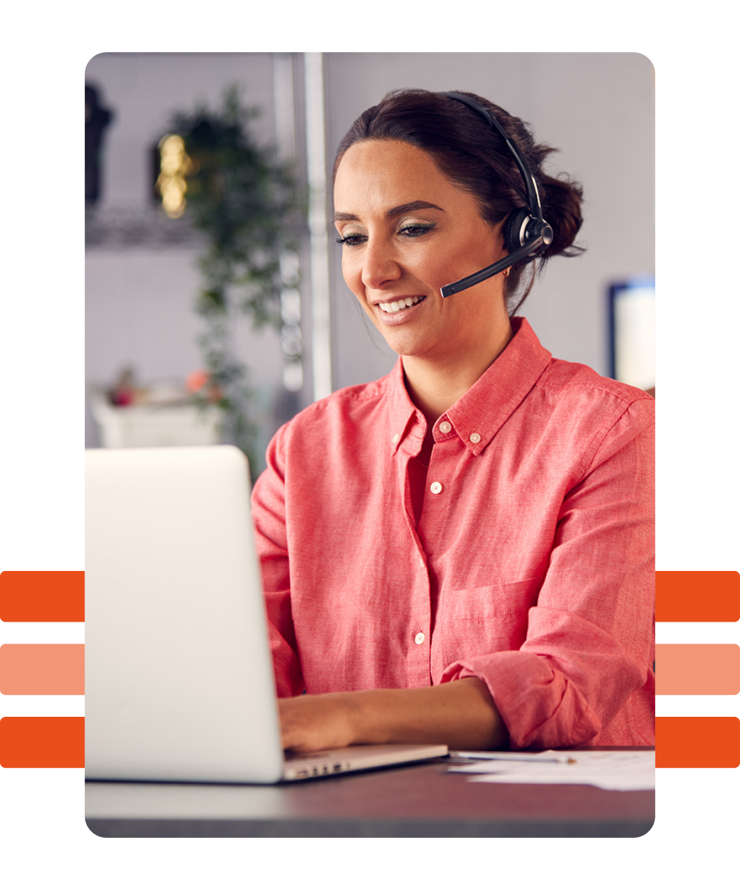 Image of an IT support professional talking on a headset